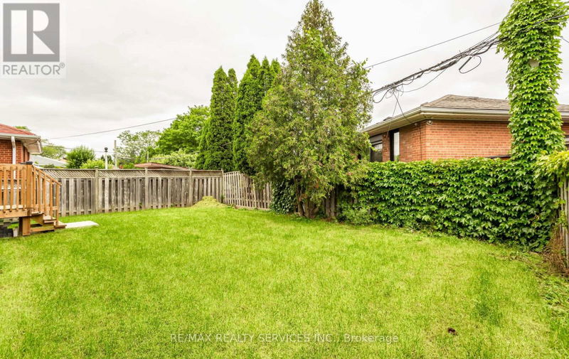 5 Baskerville Crescent  Toronto (Markland Wood), M9C1T6 | Image 40