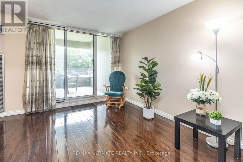  116 - 75 Emmett Avenue  Toronto (Mount Dennis), M6M5A7 | Image 7