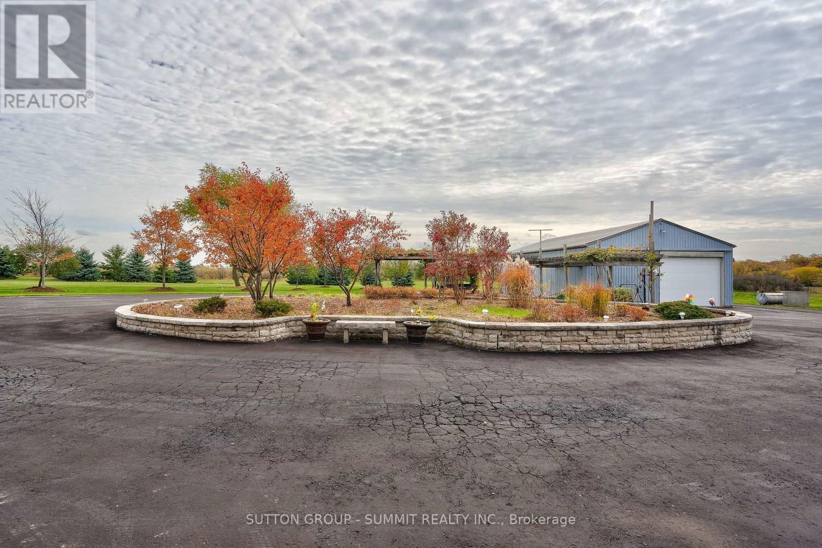 5431 APPLEBY LINE Image 8