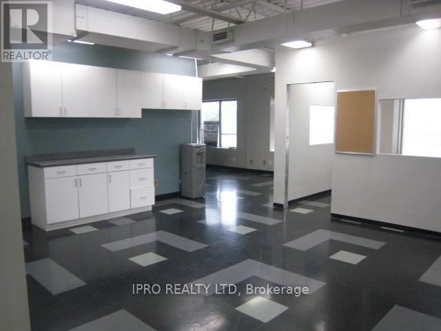 1B - 2020 CLARK BOULEVARD Image 31