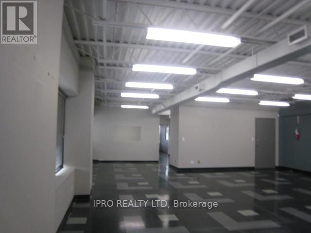 1B - 2020 CLARK BOULEVARD Image 8