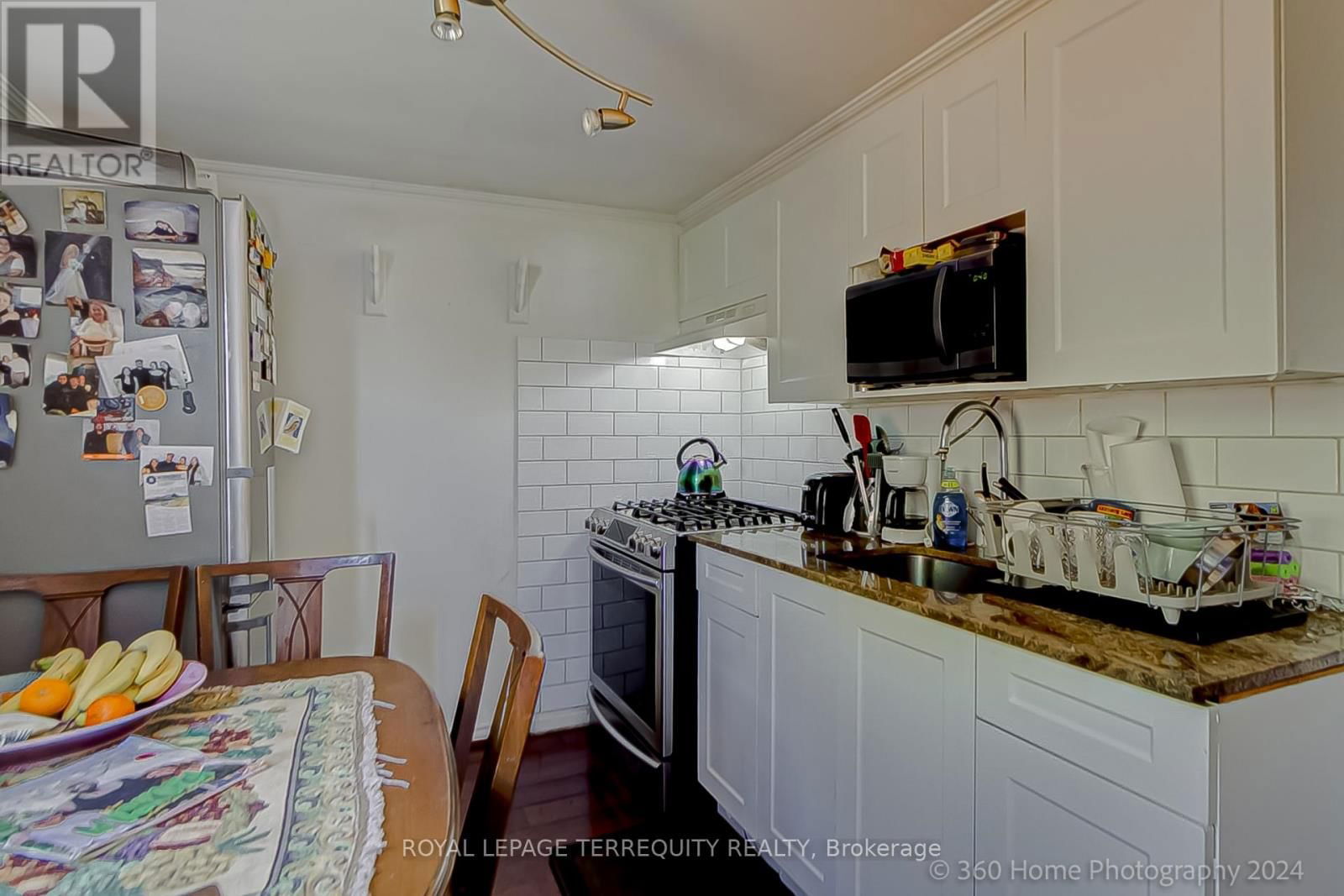 10 BURNFIELD AVENUE Image 25