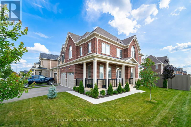 130 Eberly Woods Drive  Caledon, L7C4J4 | Image 2