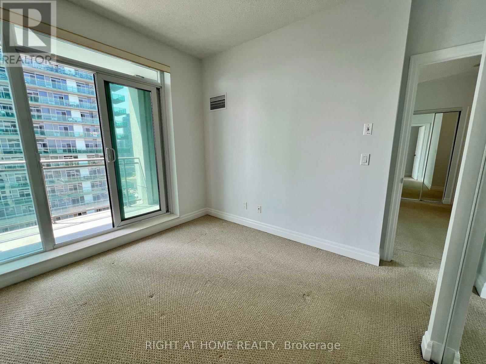 2301 - 2121 LAKE SHORE BOULEVARD W Image 3