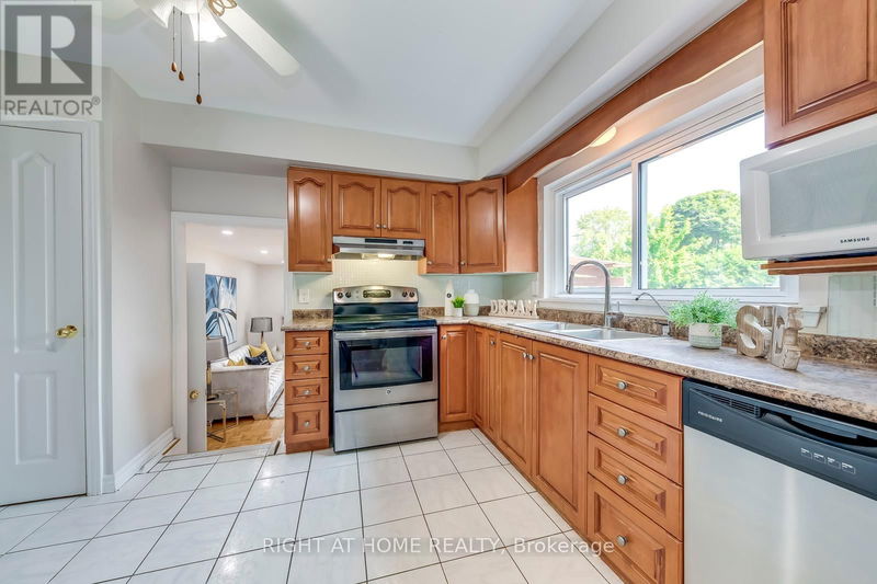 33 Nadia Place  Oakville (College Park), L6H1K1 | Image 13