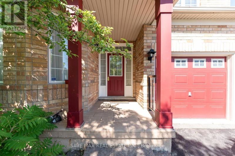 1 Casa Lane  Brampton (Vales of Castlemore), L6P1H7 | Image 3