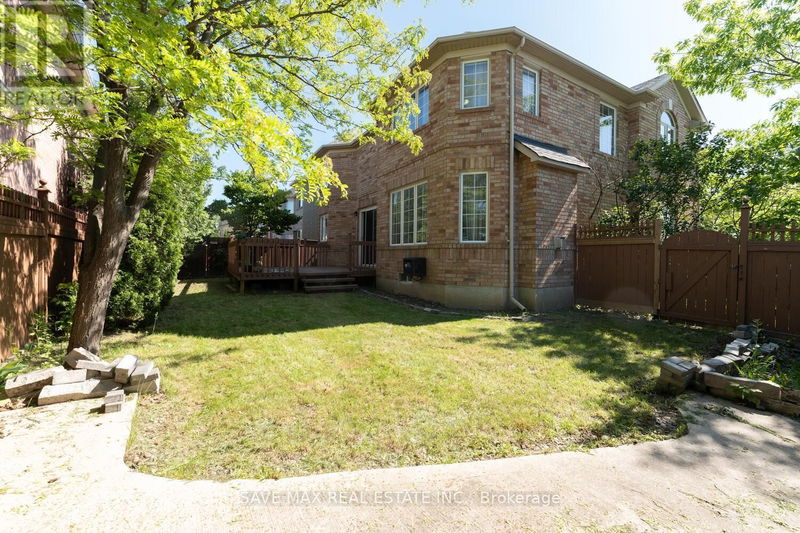 1 Casa Lane  Brampton (Vales of Castlemore), L6P1H7 | Image 36