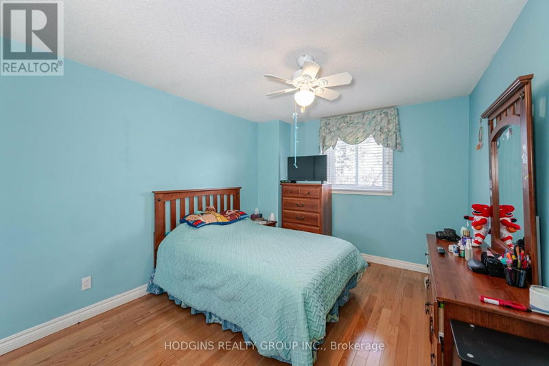 4583 Full Moon Circle  Mississauga (Hurontario), L4Z2N6 | Image 19