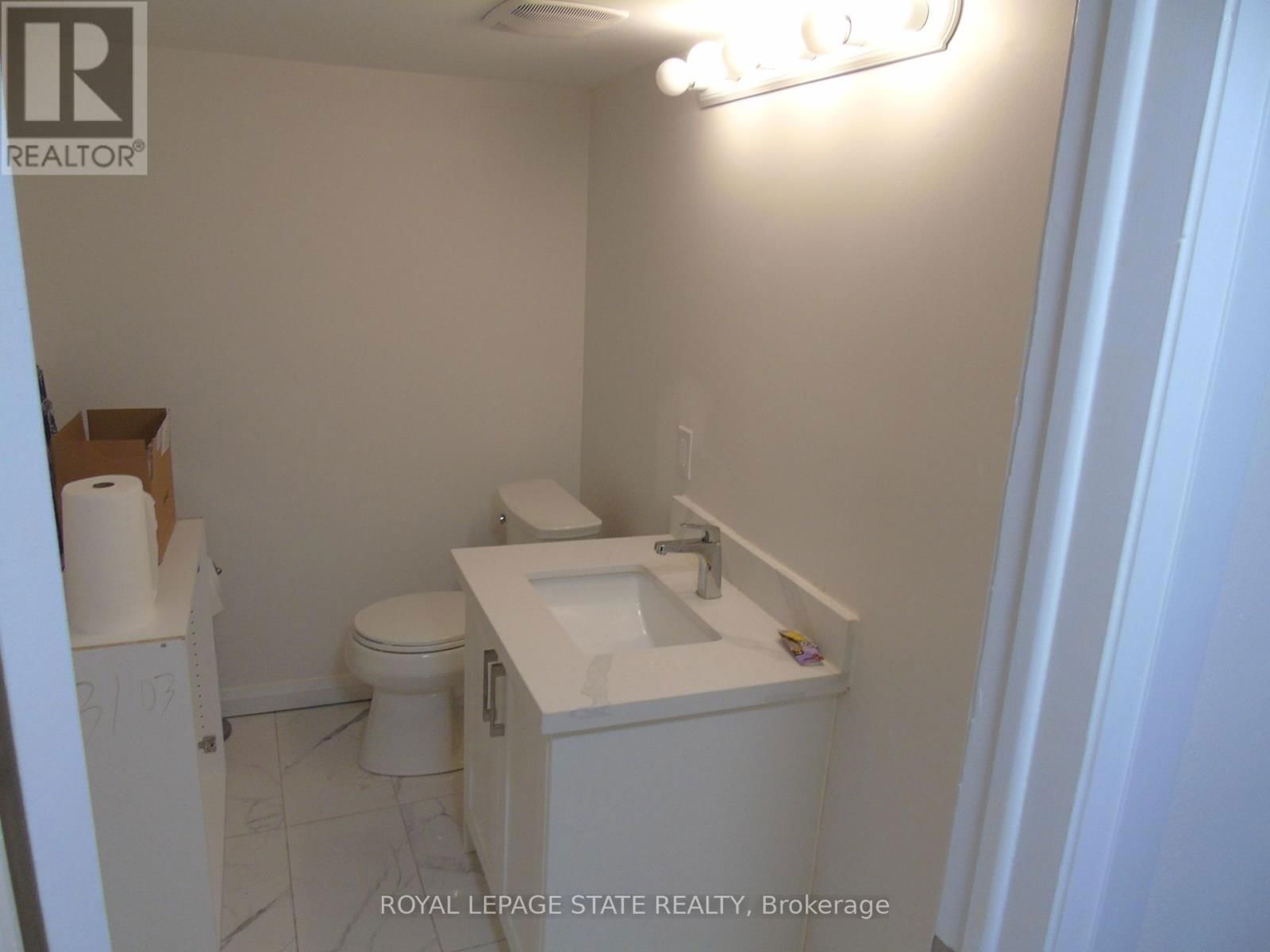 566 BRANT STREET Image 12