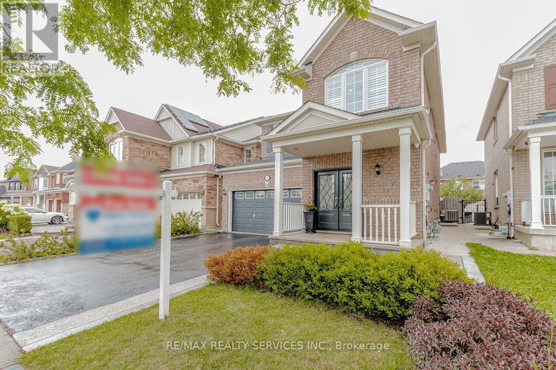 12 Benmore Crescent  Brampton (Vales of Castlemore), L6P2S8 | Image 3