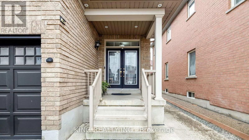 81 Turquoise Crescent  Brampton (Bram East), L6P0Z8 | Image 2