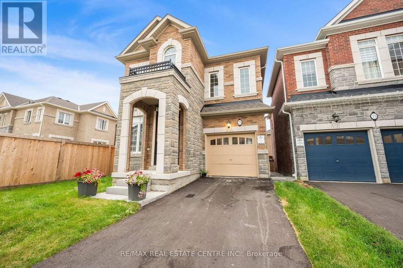 73 Donald Stewart Road  Brampton (Northwest Brampton), L7A4S4 | Image 2