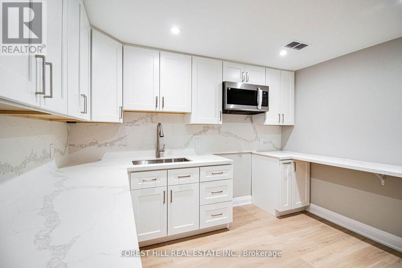 8 Paramount Court  Toronto (Brookhaven-Amesbury), M6M2L4 | Image 15