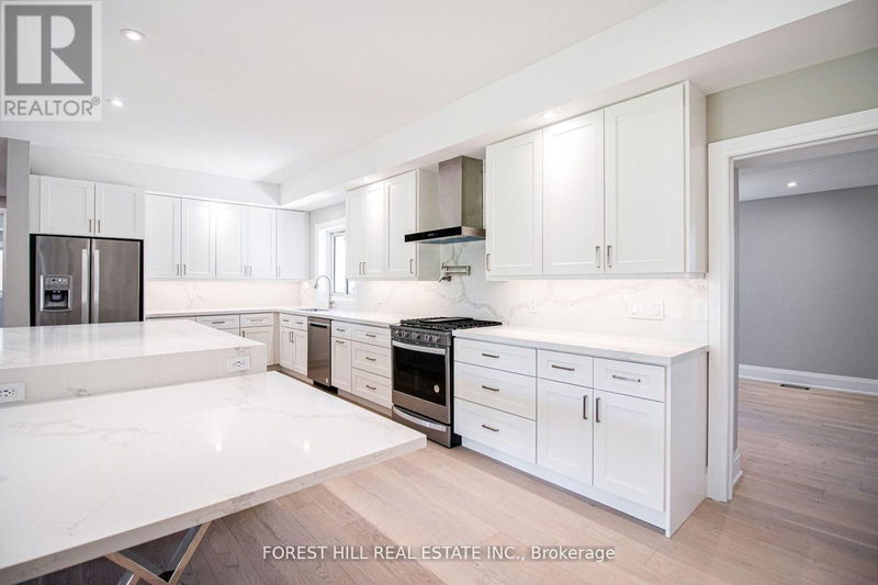 8 Paramount Court  Toronto (Brookhaven-Amesbury), M6M2L4 | Image 5