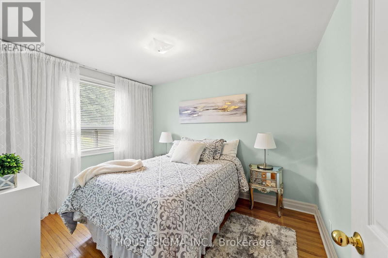 6 Ingleside Drive  Toronto (Downsview-Roding-CFB), M3K1V1 | Image 15