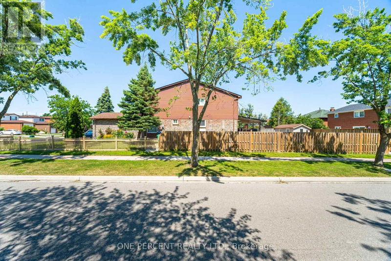 4365 Forest Fire Lane  Mississauga (Rathwood), L4W3P3 | Image 3