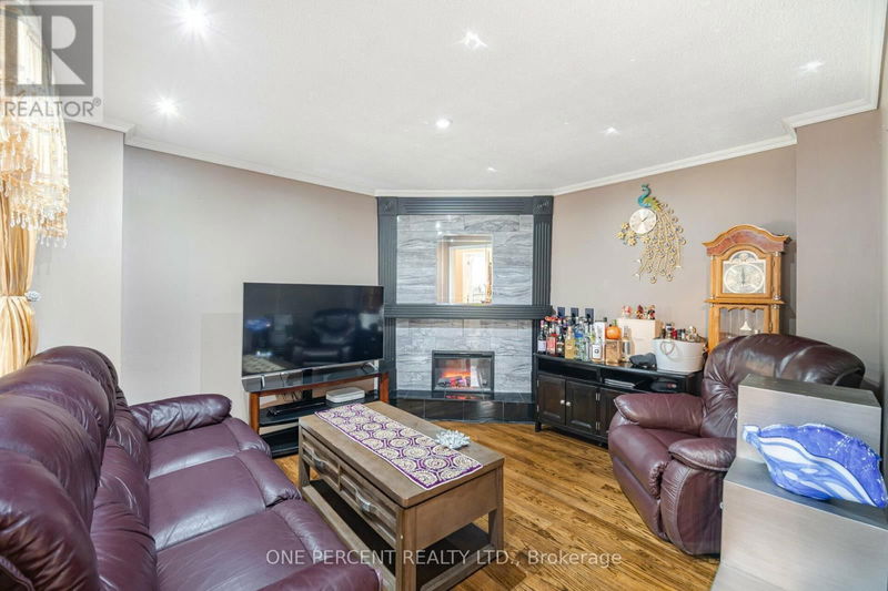 4365 Forest Fire Lane  Mississauga (Rathwood), L4W3P3 | Image 8