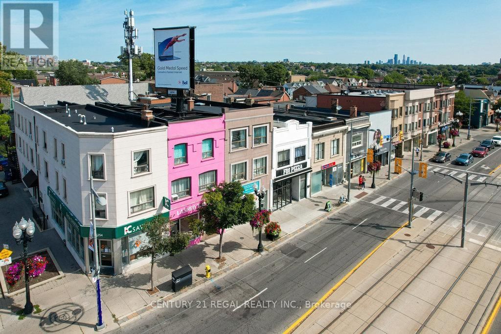 1248 ST CLAIR AVENUE W Image 3