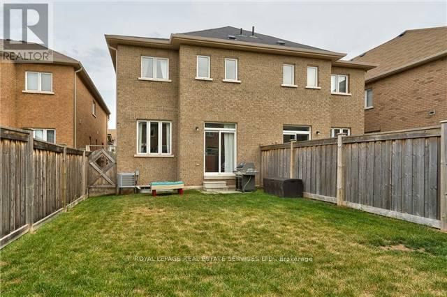 1285 JEZERO CRESCENT Image 30