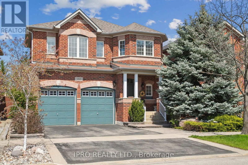 6829 Golden Hills Way  Mississauga (Meadowvale Village), L5W1P3 | Image 1