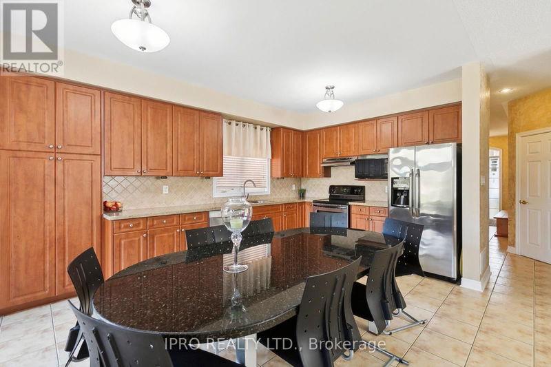 6829 Golden Hills Way  Mississauga (Meadowvale Village), L5W1P3 | Image 10