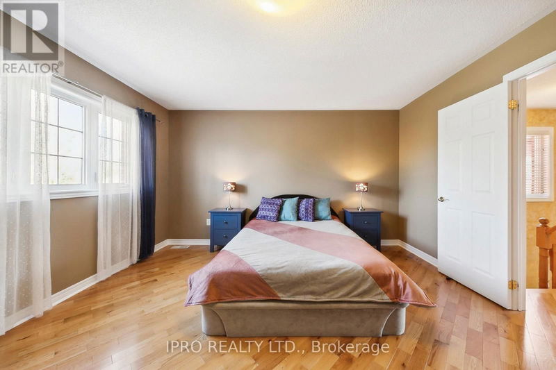 6829 Golden Hills Way  Mississauga (Meadowvale Village), L5W1P3 | Image 16