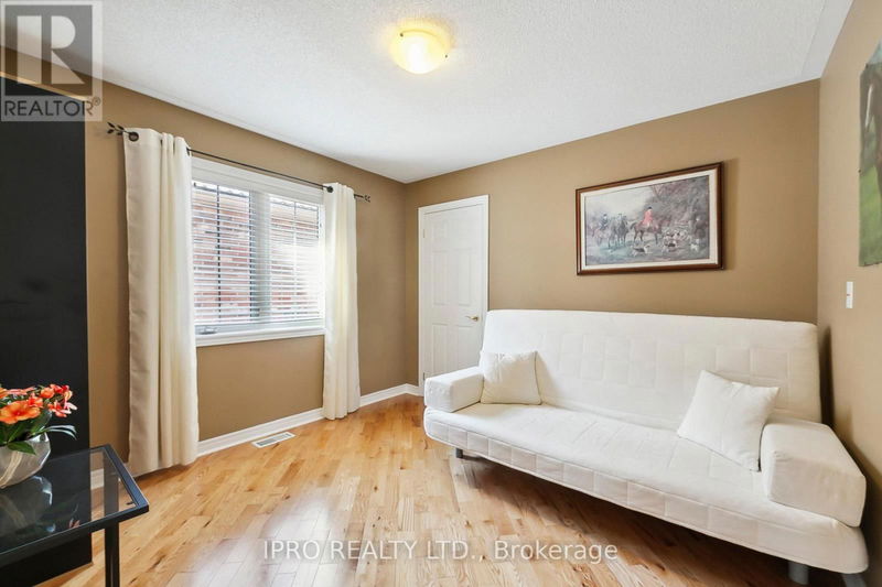 6829 Golden Hills Way  Mississauga (Meadowvale Village), L5W1P3 | Image 22