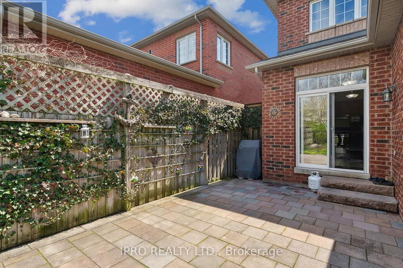 6829 Golden Hills Way  Mississauga (Meadowvale Village), L5W1P3 | Image 34