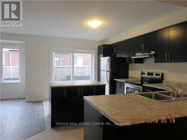 582 LAKING TERRACE Image 3