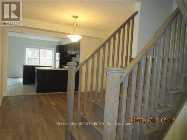 582 LAKING TERRACE Image 7