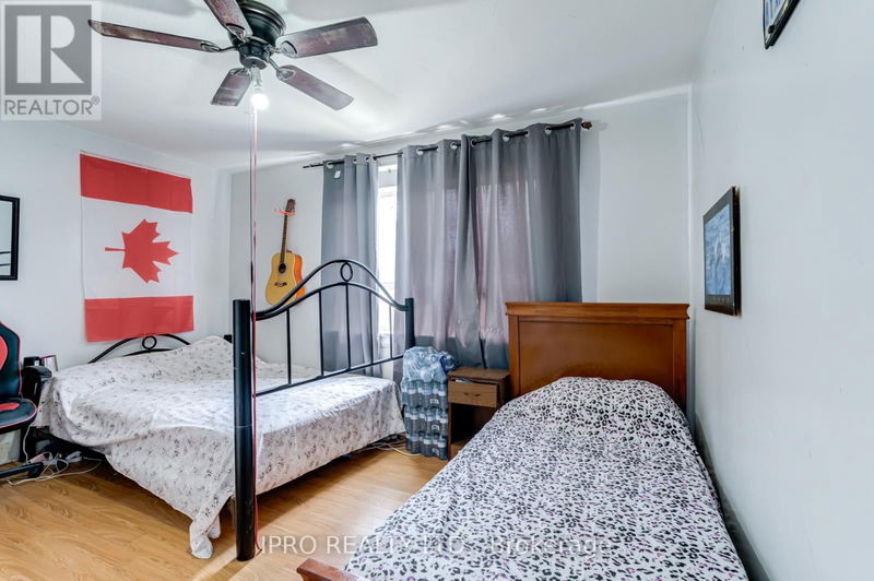 16 Pryor Avenue  Toronto (Weston-Pellam Park), M6N1M4 | Image 10