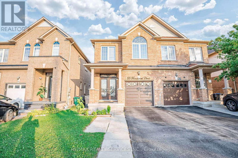 85 Frenchpark Circle  Brampton (Credit Valley), L6X0Y6 | Image 1