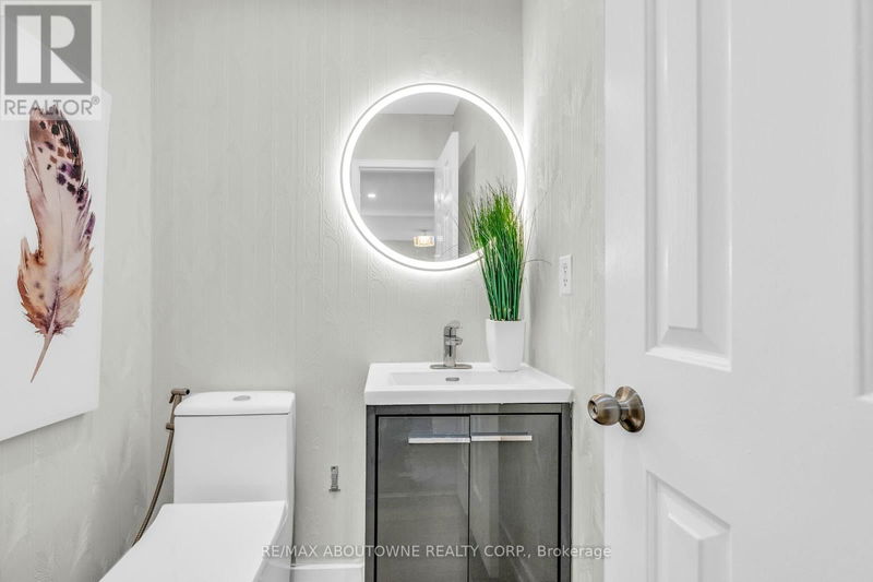 4659 Full Moon Circle  Mississauga (Hurontario), L4Z2L7 | Image 29