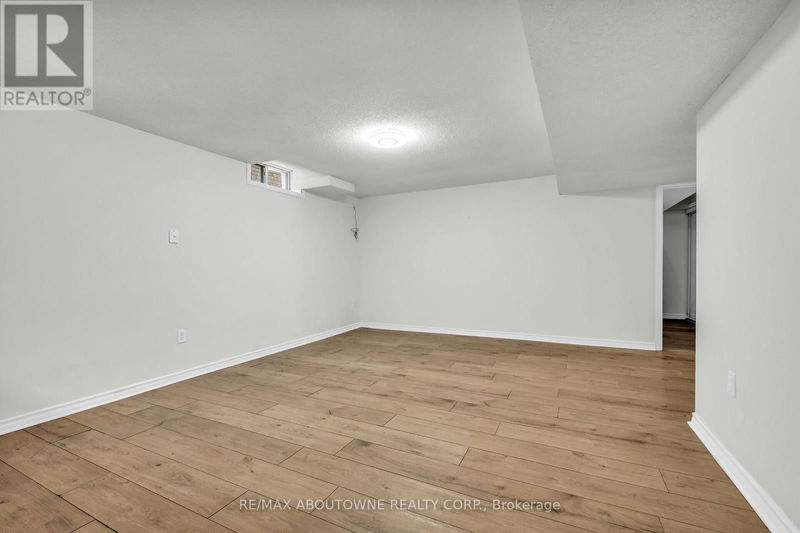 4659 Full Moon Circle  Mississauga (Hurontario), L4Z2L7 | Image 33