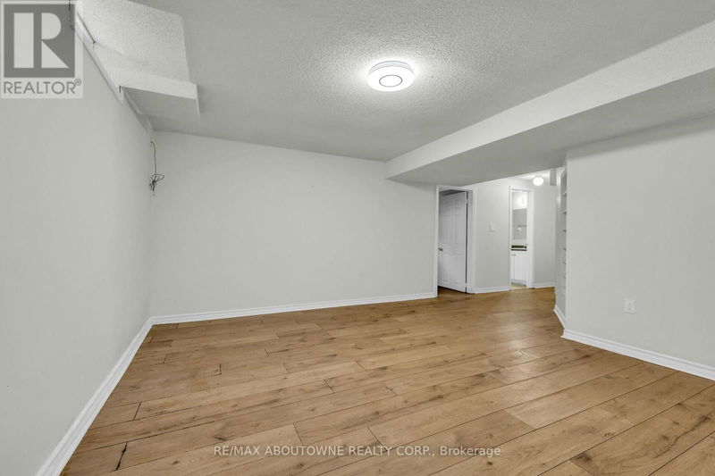 4659 Full Moon Circle  Mississauga (Hurontario), L4Z2L7 | Image 34