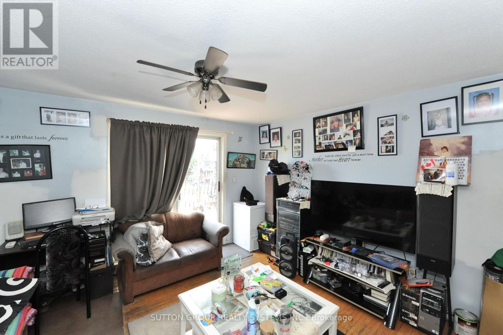 1689 ST CLAIR AVENUE W Image 12