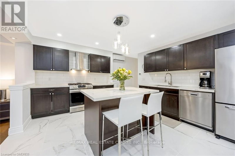 323 Kipling Avenue  Toronto (New Toronto), M8V3K6 | Image 12