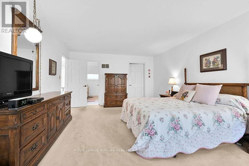 1929 Fieldgate Drive  Burlington (Tyandaga), L7P3H4 | Image 19