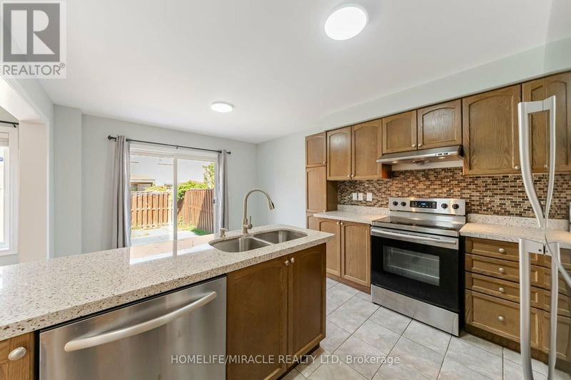 13 Nutwood Way  Brampton (Sandringham-Wellington), L6R0X7 | Image 12