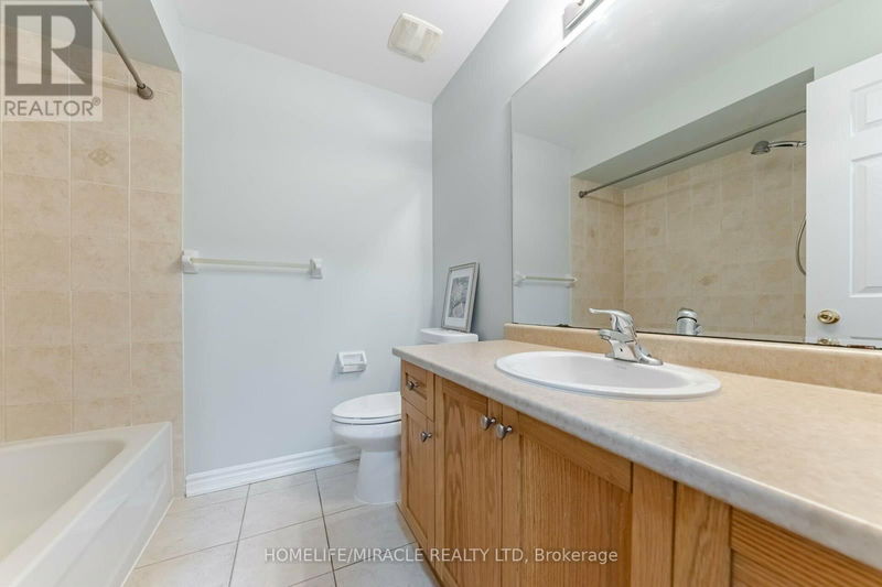 13 Nutwood Way  Brampton (Sandringham-Wellington), L6R0X7 | Image 28