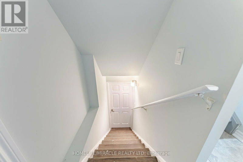 13 Nutwood Way  Brampton (Sandringham-Wellington), L6R0X7 | Image 29