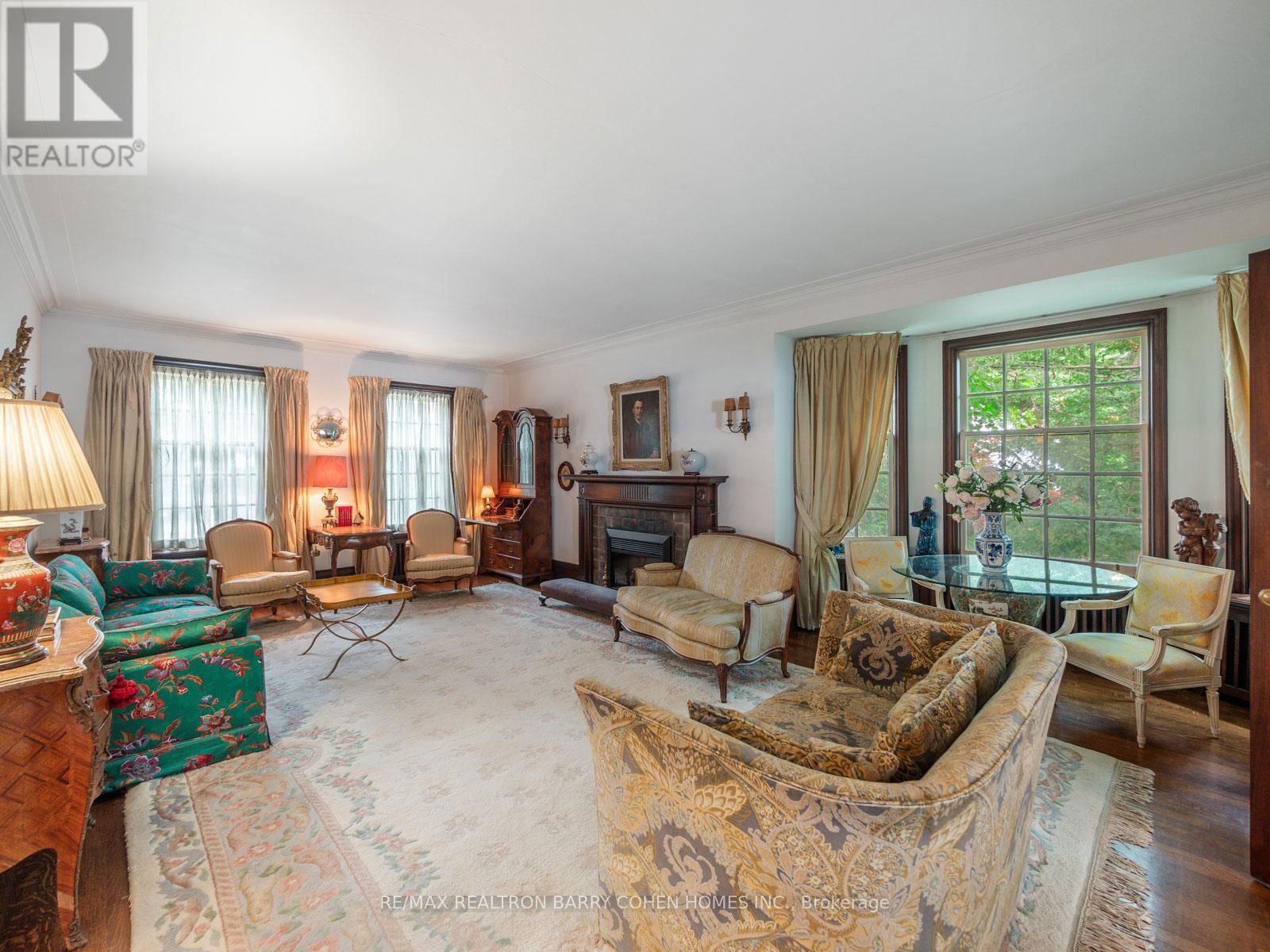 2639 LAKE SHORE BOULEVARD W Image 11