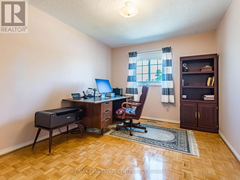 521 Nanak Road  Mississauga (Fairview), L5B3X2 | Image 27