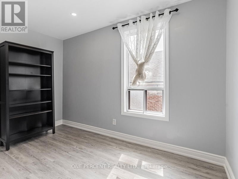 314 Silverthorn Avenue  Toronto (Keelesdale-Eglinton West), M6N3K6 | Image 25