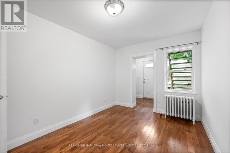 15 Runnymede Road  Toronto (High Park-Swansea), M6S2Y1 | Image 10