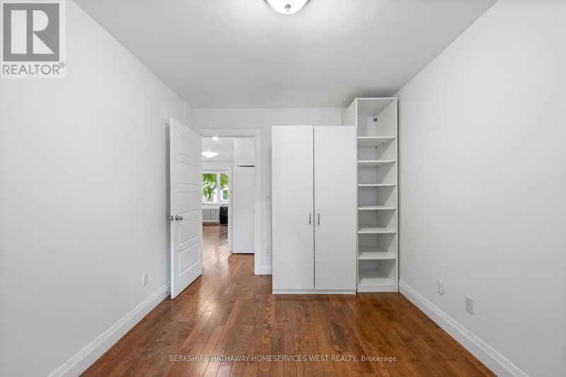 15 Runnymede Road  Toronto (High Park-Swansea), M6S2Y1 | Image 12