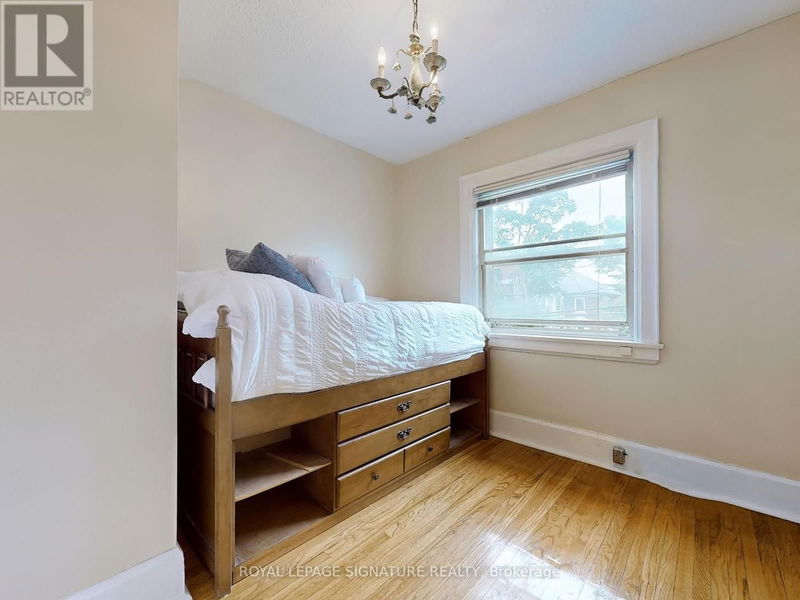 113 Humbercrest Boulevard  Toronto (Lambton Baby Point), M6S4L4 | Image 24