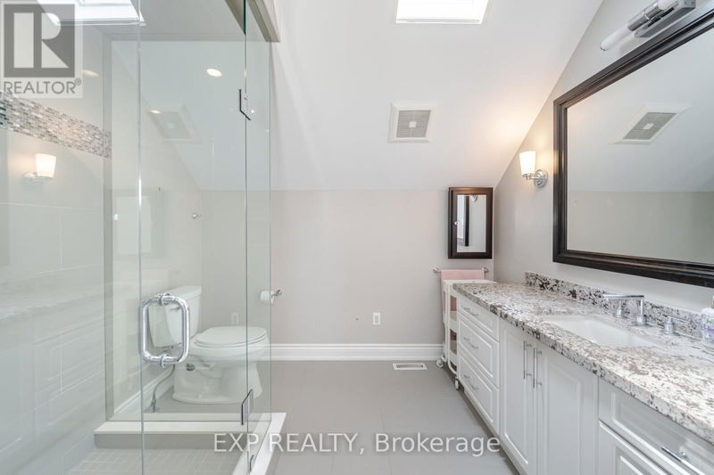  2 - 346 Park Lawn Road  Toronto (Stonegate-Queensway), M8Y3K4 | Image 29