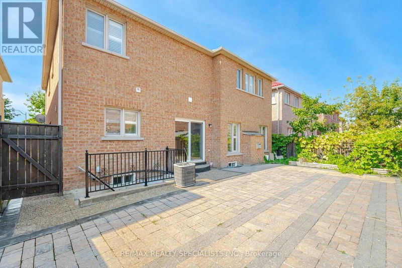 17 Valleycreek Drive  Brampton (Bram East), L6P2B7 | Image 37