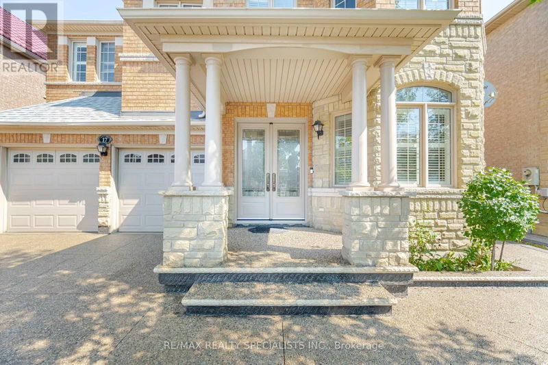 17 Valleycreek Drive  Brampton (Bram East), L6P2B7 | Image 5